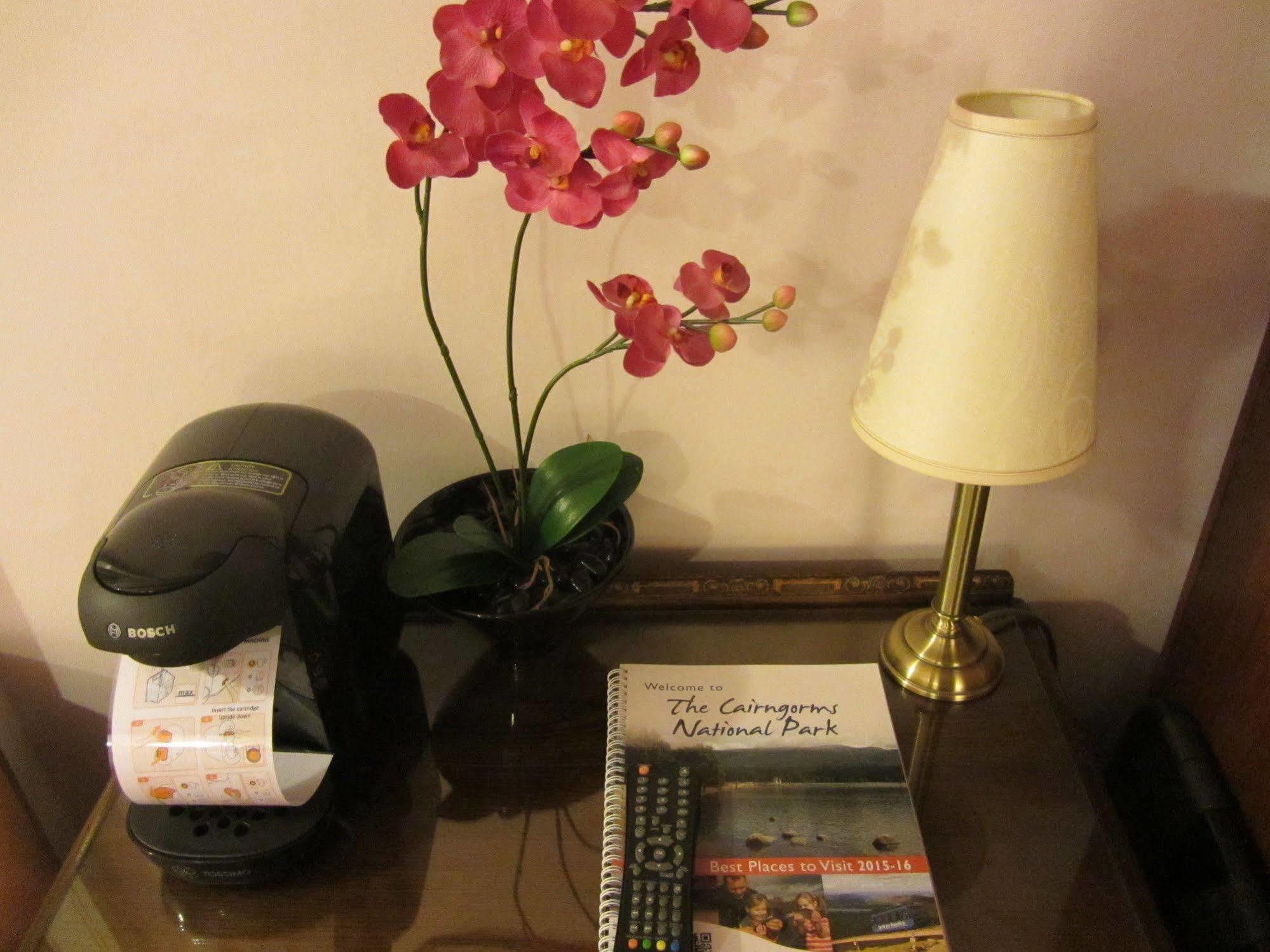 Rossmor Bed & Breakfast Grantown-on-Spey Екстериор снимка
