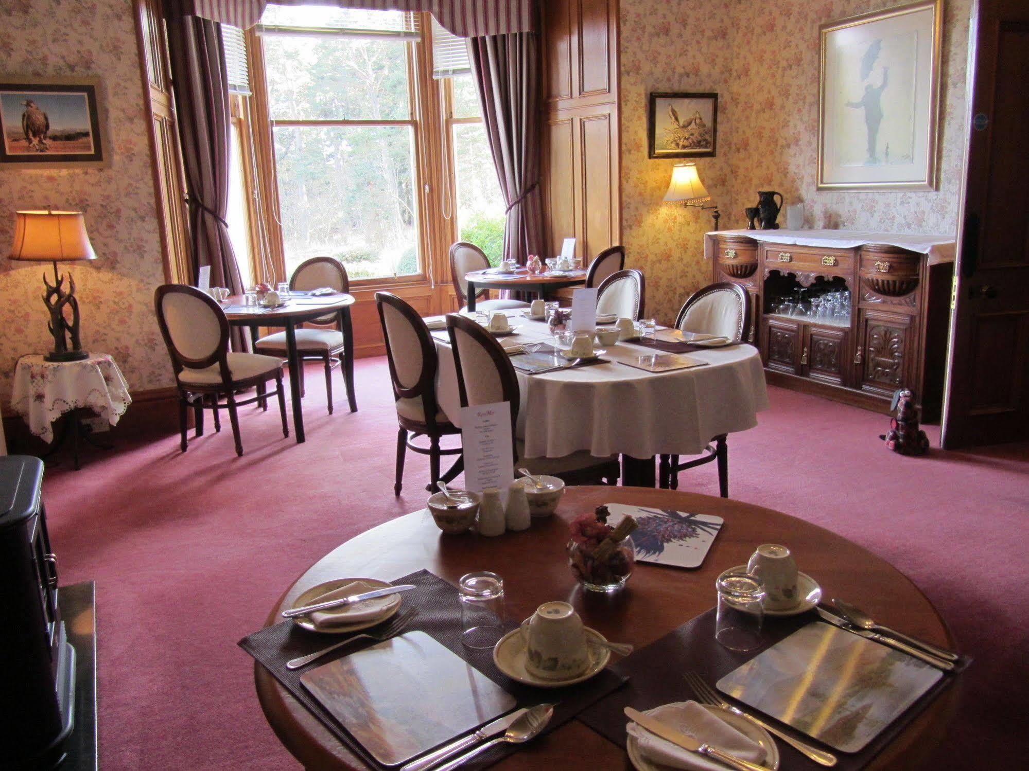Rossmor Bed & Breakfast Grantown-on-Spey Екстериор снимка