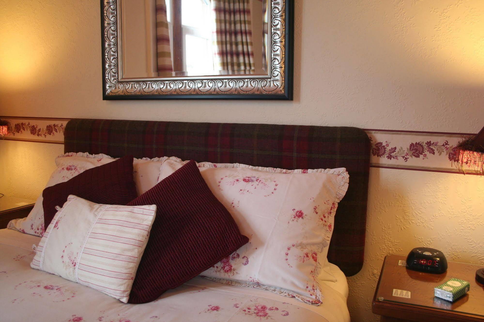 Rossmor Bed & Breakfast Grantown-on-Spey Екстериор снимка